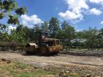 เครื่องจักรกลเข้าปรับพื้นที่สนามกีฬาโรงเรียนบ้านวังอีแอ่น หม
