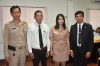 รับมอบดอกดารารัตน์ตามโครงการแก้ไขปัญหาการว่างงาน 
